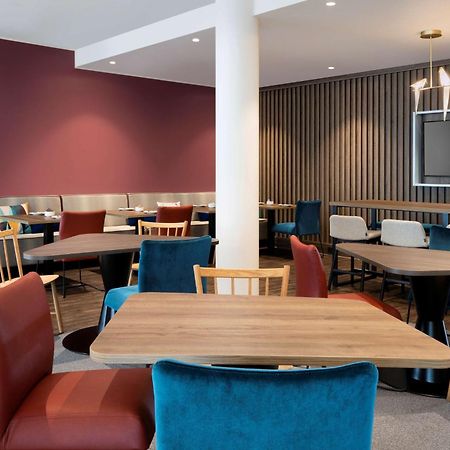 Hampton By Hilton Кайзерслаутерн Экстерьер фото