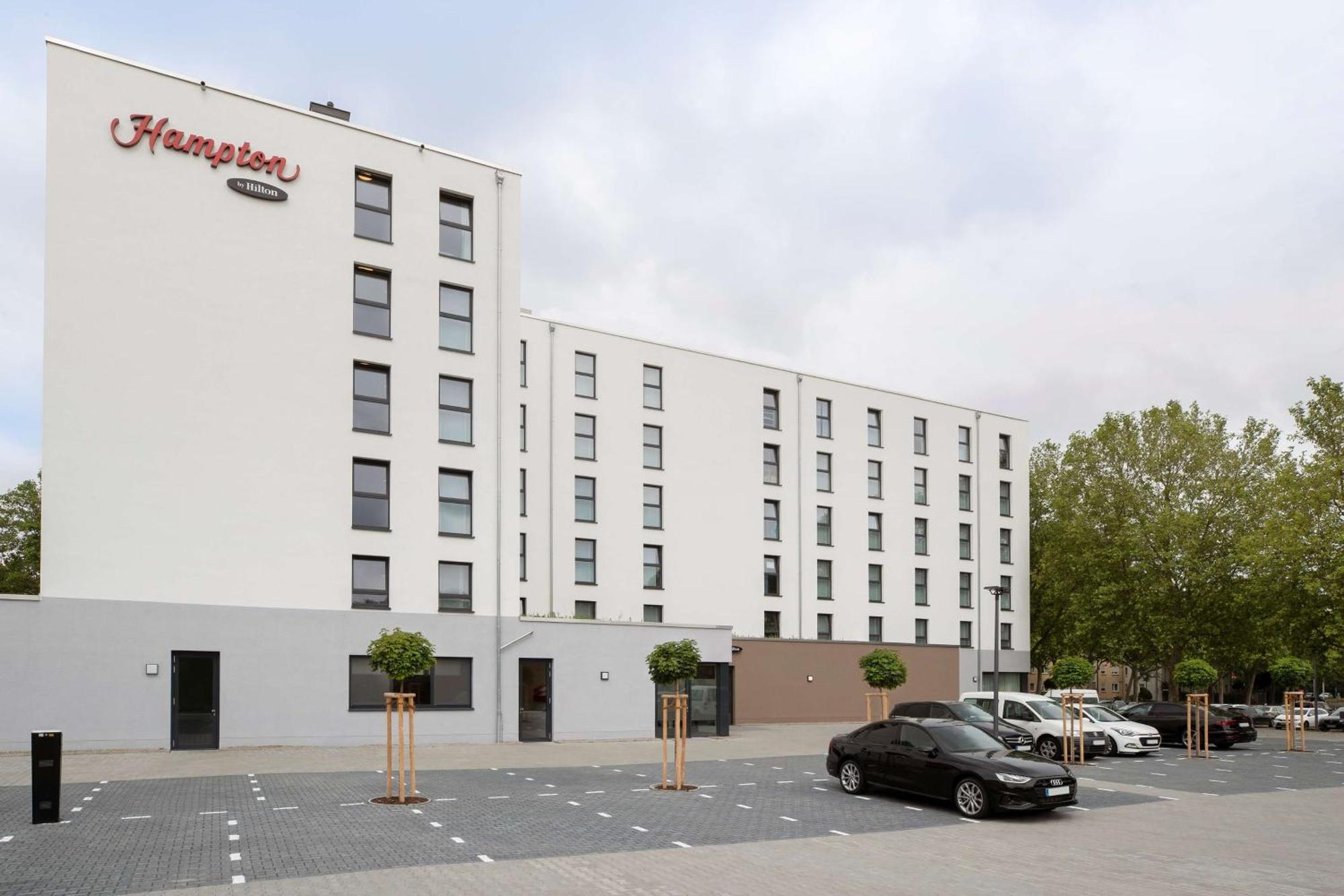 Hampton By Hilton Кайзерслаутерн Экстерьер фото